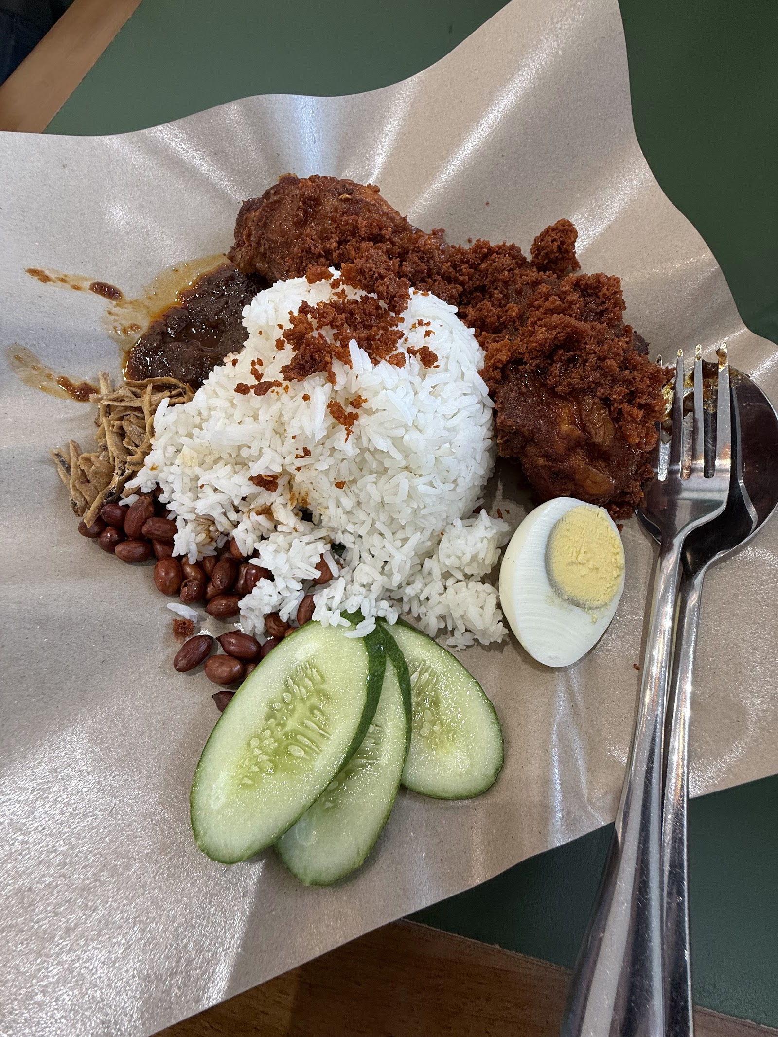 Ayam Goreng Nasi Lemak 香料炸鸡椰浆饭